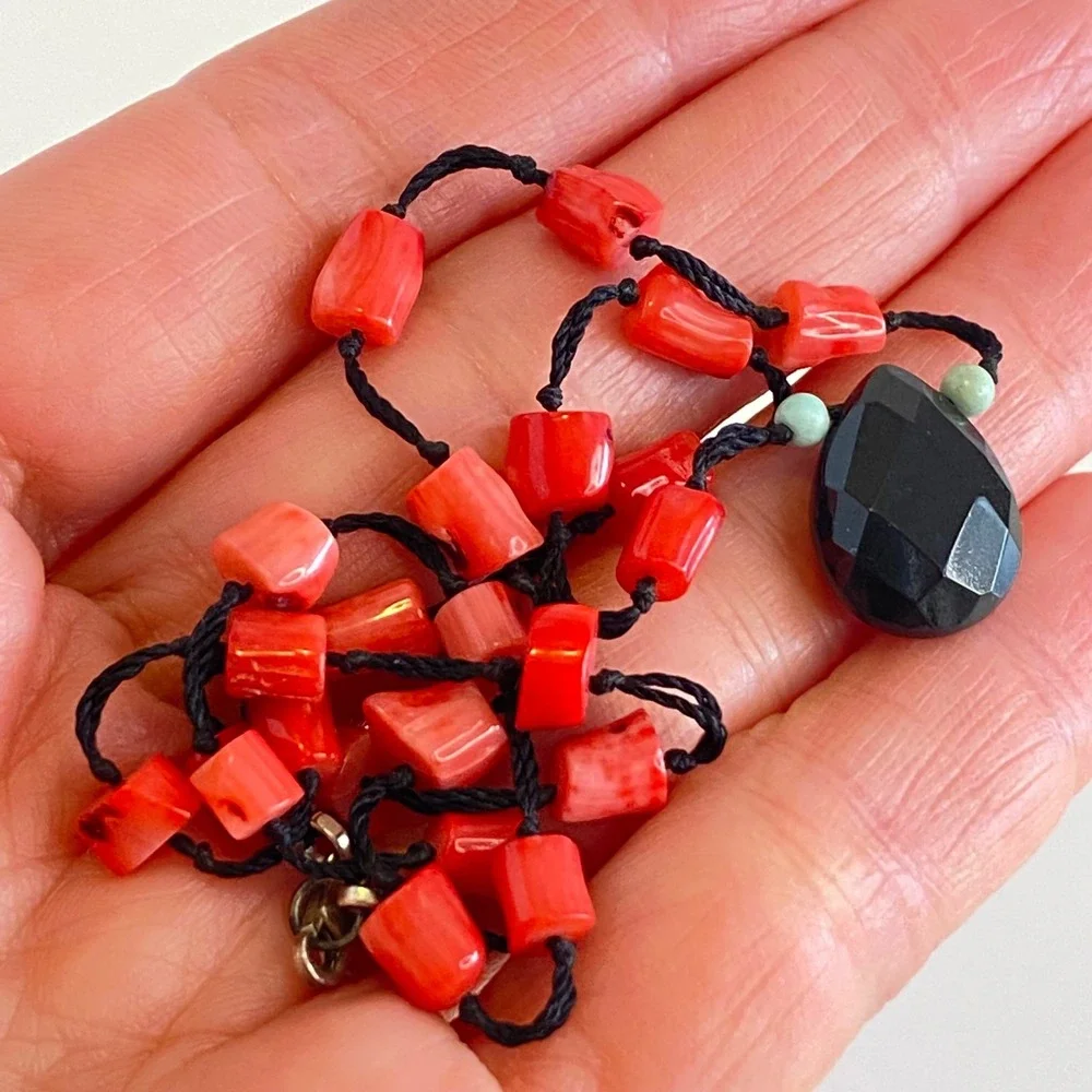 Vintage Red Coral Black Onyx Teardrop Pendant Necklace Sterling Silver 925 Clasp